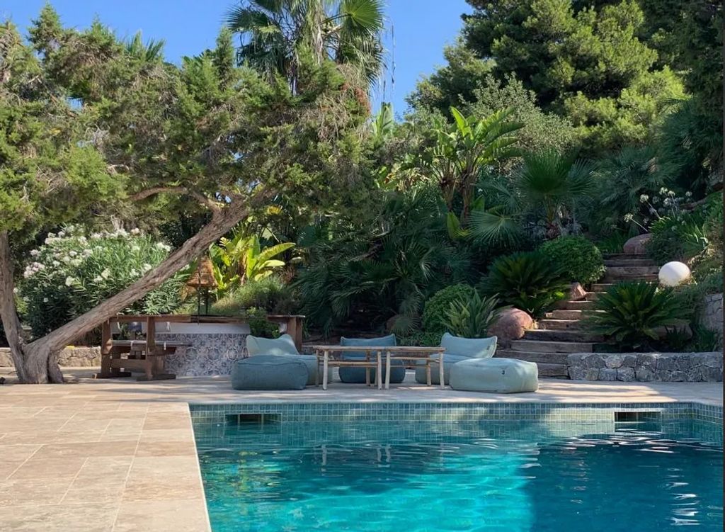 Luxuriöse Villa 5 Schlafzimmer zu verkaufen in Cala Jondal Ibiza