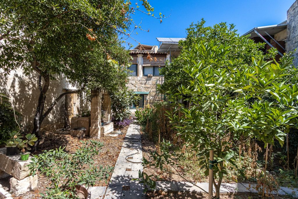 Luxus Haus Mit 4 Schlafzimmer Zu Verkaufen In Balzan 129369336