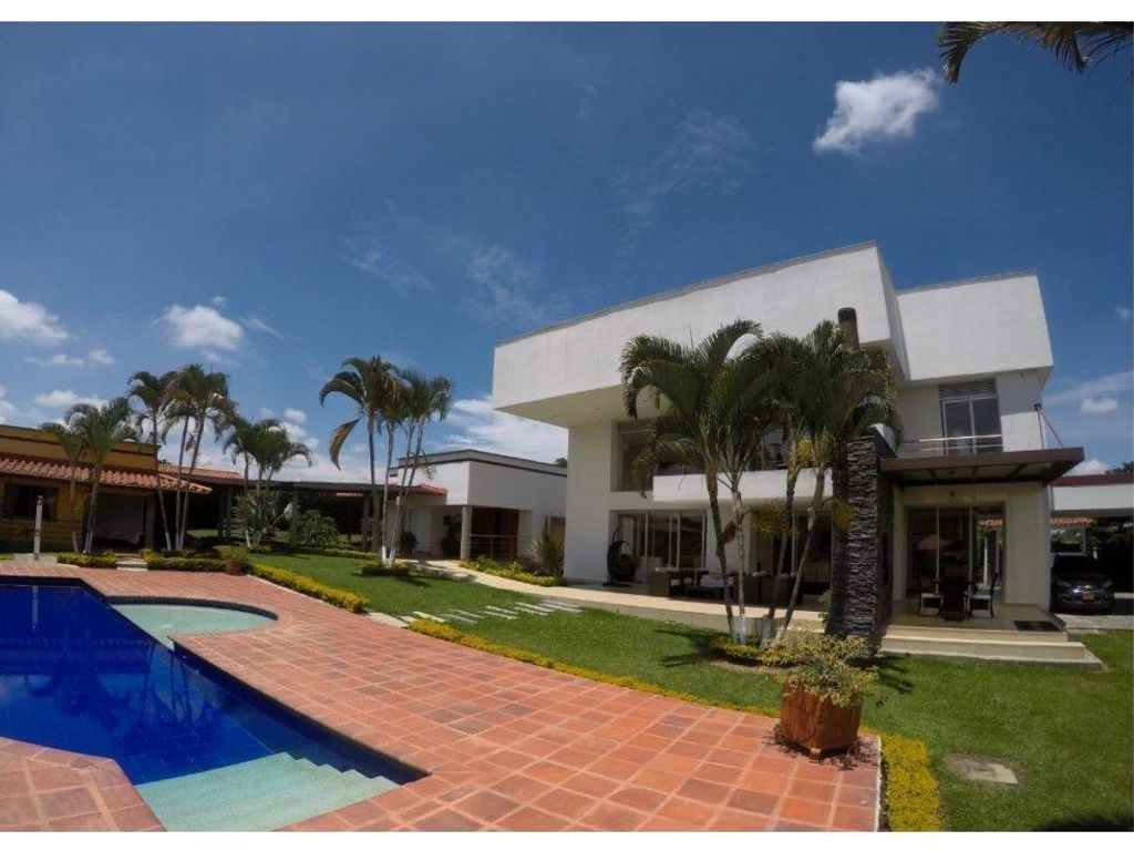 Casa De Campo De Alto Standing De 9 Dormitorios En Venta Pereira