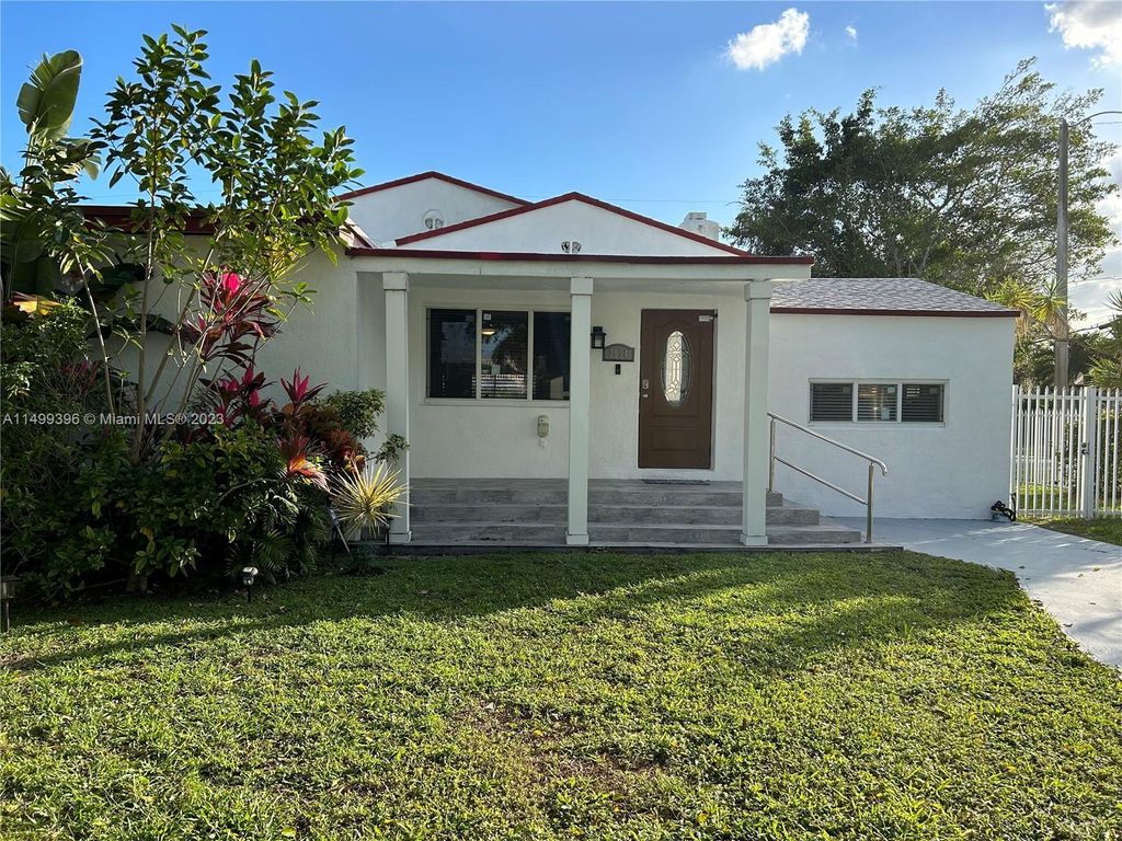 Luxuriöse 3 Schlafzimmer Villa zu verkaufen in Miami Florida