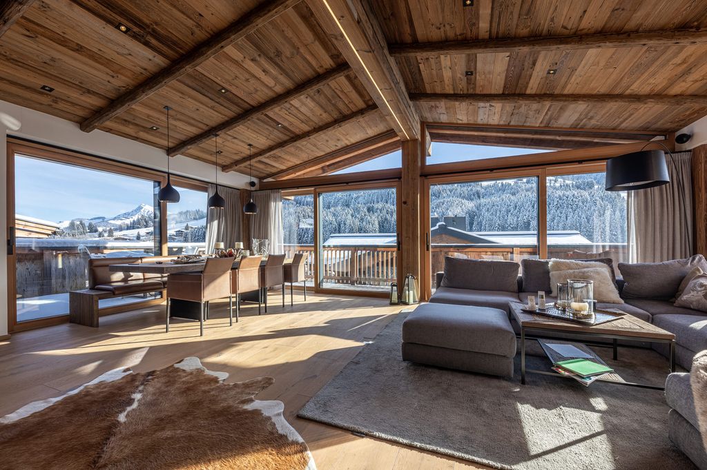 Luxus Haus mit 5 Zimmern zu verkaufen in Kirchberg in Tirol Österreich