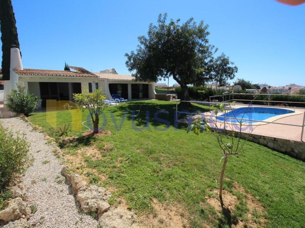 Luxury Room Detached House For Sale In Lageado Park Albufeira