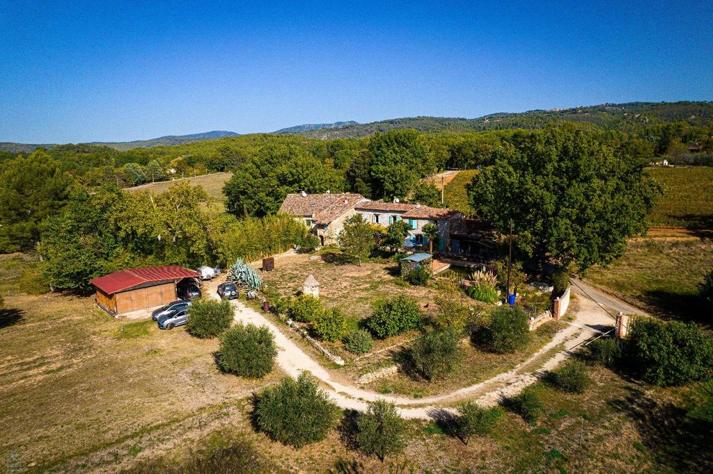 Luxuriöse 4 Schlafzimmer Villa zu verkaufen in Villecroze Provence