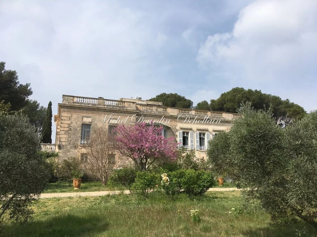 Luxuri Ses Haus Mit Schlafzimmer Zu Verkaufen In Tarascon Provence