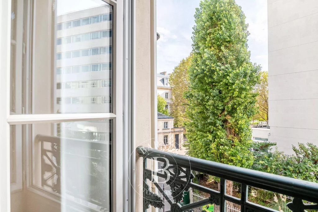 Luxus Apartment Mit Schlafzimmer Zu Verkaufen In Sorbonne Jardin Des