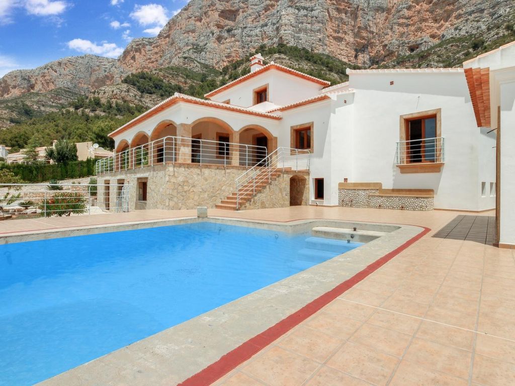 Luxuriöse Villa 5 Schlafzimmer zu verkaufen in Xàbia Provinz