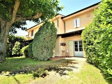 Prestigiosa villa di 165 mq in vendita Via Giuseppe Parini, Pietrasanta, Lucca, Toscana