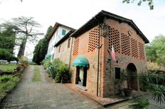 Lussuoso casale in vendita Uzzano, Toscana