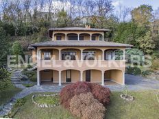 Villa in vendita a Clivio Lombardia Varese
