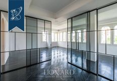 Appartamento di lusso di 439 m² in vendita Milano, Lombardia