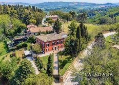 Villa in vendita a Pesaro Marche Pesaro e Urbino