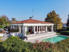 Villa in vendita a Sesto Calende Lombardia Varese