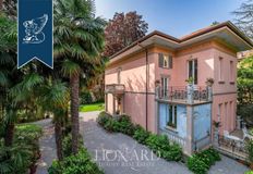 Villa in vendita a Albavilla Lombardia Como