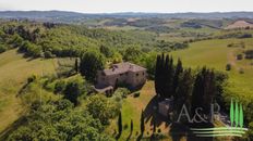 Casale in vendita a Asciano Toscana Siena