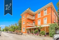 Hotel di prestigio in vendita Forte dei Marmi, Toscana