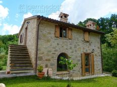 Casale in vendita a Urbino Marche Pesaro e Urbino