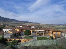 Casale in vendita a Guarene Piemonte Cuneo