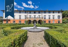 Appartamento di lusso di 670 m² in vendita Firenze, Italia