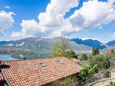 Prestigiosa villa di 330 mq in vendita Via Piave, 43, Oggiono, Lombardia