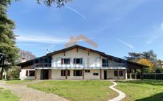 Esclusiva villa di 650 mq in vendita Via Giovanni Prati, 4, Rezzato, Brescia, Lombardia