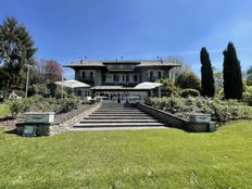 Villa in vendita Via Puccini, Besana in Brianza, Lombardia