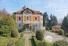 Villa di 1000 mq in vendita Via Benvenuto Cellini, Varese, Lombardia