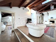 Appartamento di lusso di 160 m² in vendita Rimini, Emilia-Romagna