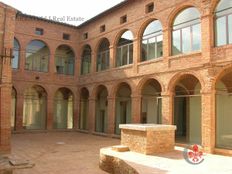 Palazzo in vendita a Asciano Toscana Siena