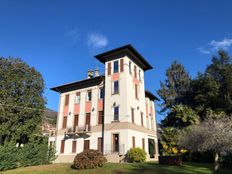 Esclusiva villa di 500 mq in vendita Lesa, Italia