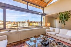 Prestigioso appartamento di 300 m² in affitto Firenze, Toscana