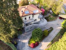 Prestigiosa villa di 374 mq in vendita Collina d\'Oro, Svizzera