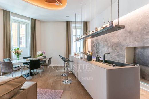 Apartment / Etagenwohnung in Rom, Latium