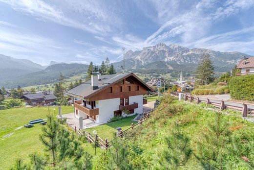 Luxus-Haus in Cortina d’Ampezzo, Provincia di Belluno