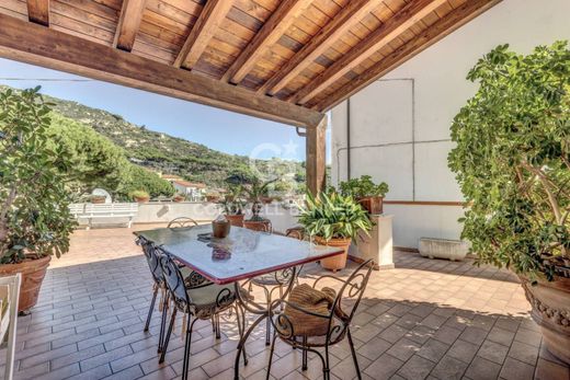 Villa in Campo nell'Elba, Provincia di Livorno