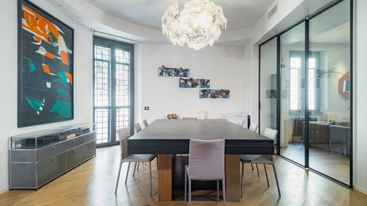 Apartment / Etagenwohnung in Rom, Latium