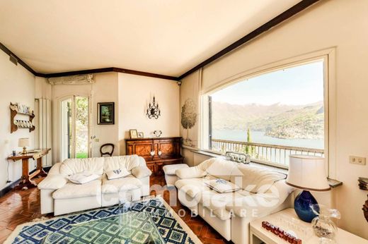 Villa in Moltrasio, Provincia di Como