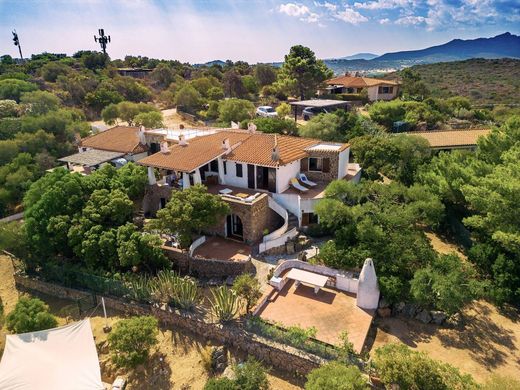 Villa in Loiri Porto San Paolo, Provincia di Sassari