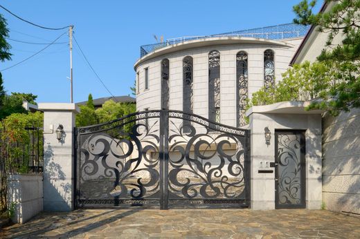 Luxury home in Fujisawa, Fujisawa Shi