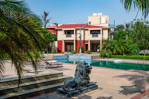 Country House in New Delhi, National Capital Territory of Delhi