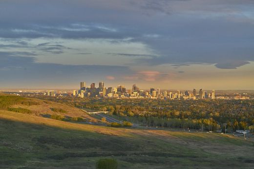 Calgary, Albertaの一戸建て住宅