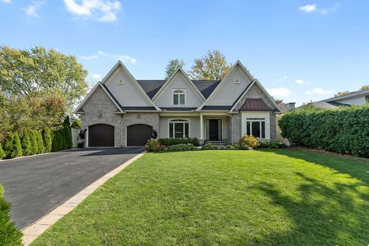 Detached House in Oakville, Ontario