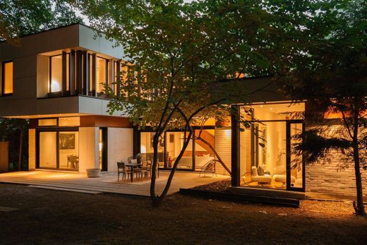 Detached House in Toronto, Ontario