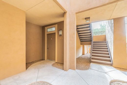 Apartment in Scottsdale, Maricopa County