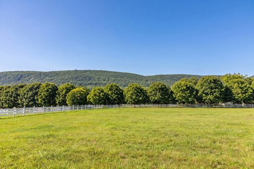 Land in Salisbury, Litchfield County