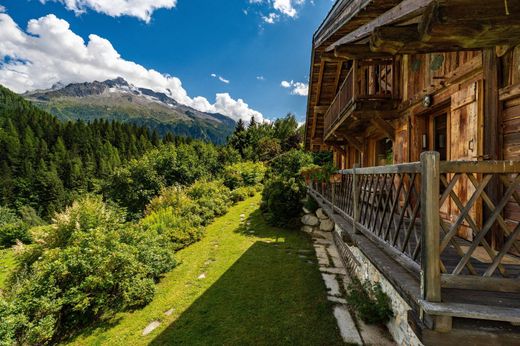 Detached House in Chamonix, Haute-Savoie