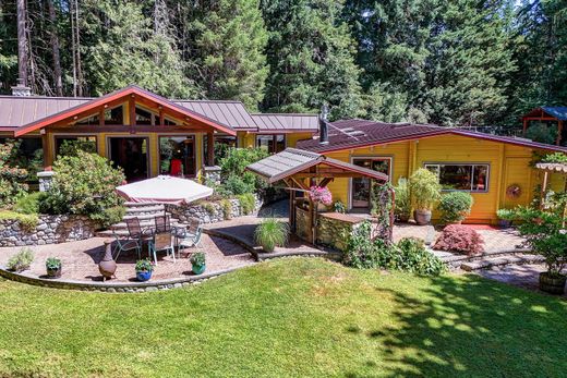 Detached House in Shawnigan Lake, Cowichan Valley Regional District