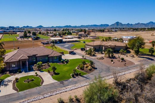 Detached House in San Tan Valley, Pinal County