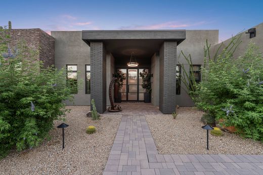 Detached House in Scottsdale, Maricopa County
