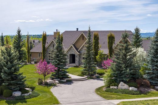 Rocky View, Albertaの一戸建て住宅