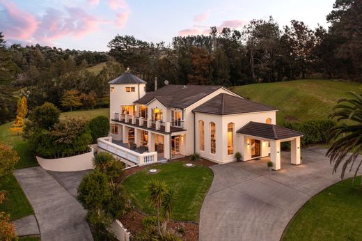 Luxury home in Dairy Flat, Auckland